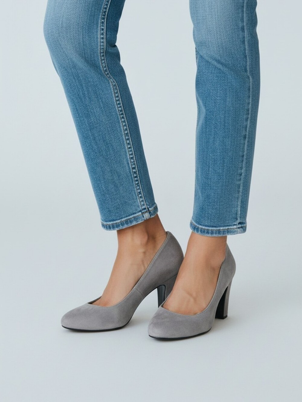 Aerosoles Grey Suede Octagon Pump Size 8.5